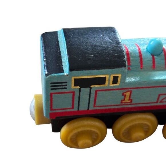 Thomas & Friends Wooden Railroad 75th Anniversary Tomas 2015 - Picture 3 of 7